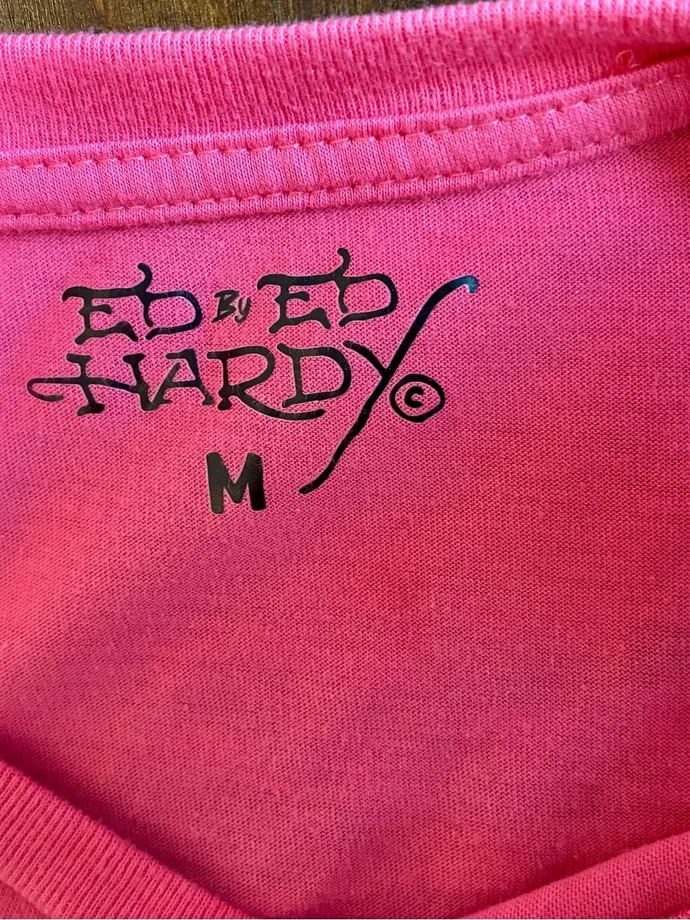 NWOT Ed Hardy Womens Hot Pink TEE Black Crop Shirt Top Tshirt Medium Y2K Junior